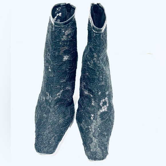 Lace sock booties 6M - Picture 7 of 8